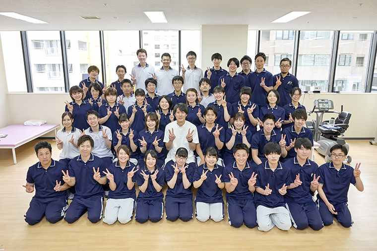 写真：宇都宮記念病院リハビリテーション科スタッフ